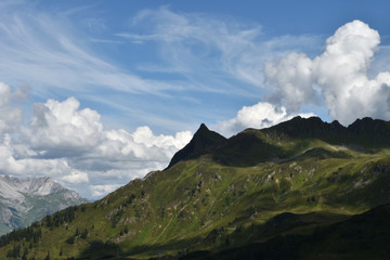 Obraz na płótnie Canvas österreich alpen vorarlberg sonnenkopf