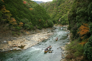 Obraz premium tourist boat Oi river, Arashiyama