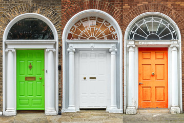 Obraz premium Drzwi w Dublinie, zielony, biały i pomarańczowy, kolory flagi irlandzkiej, Irlandia