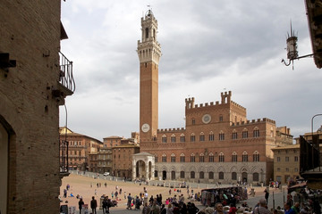 Obraz premium Palazzo Pubblico and Torre del Mangia, Siena, Tuscany, Italy