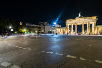 Brandenburger Tor in Berlin bei Nacht