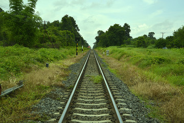 Fototapeta premium Gleise und Bahnübergang in Asien