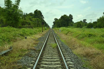 Obraz premium Gleise und Bahnübergang in Asien