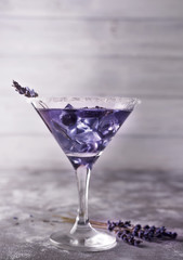 martini with berries