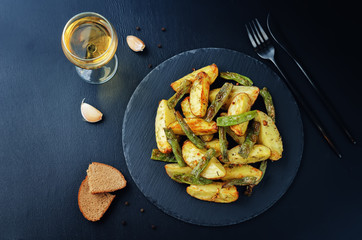 Garlic herb roasted potatoes and green beans