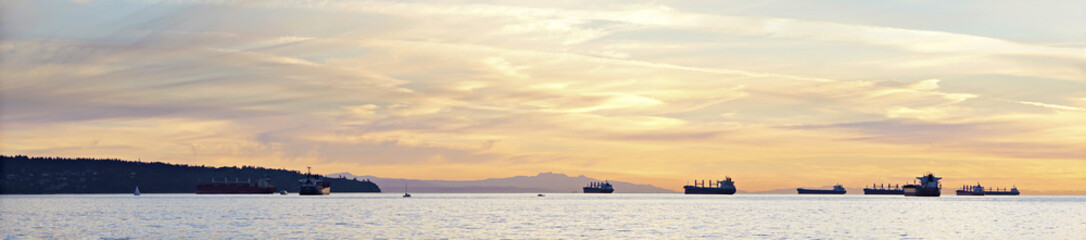 Naklejka na ściany i meble English Bay With Ships & Pink Clouds Panoramic