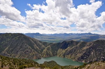 Fototapeta na wymiar Rocky Mountains panorama view with lake