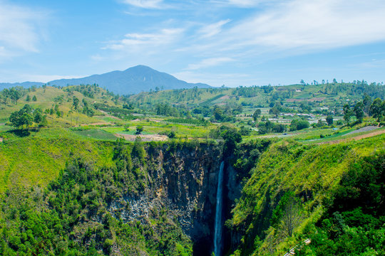 Sipiso-piso waterfall, is one of the tallest waterfall in Indonesia. The name Sipiso-piso mean &lsquo;like a knife' it has 120m high and it located in Tonggiang village, 45 Kilometers from Berastagi.