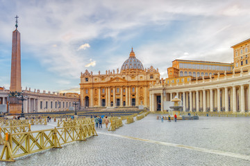 Fototapeta na wymiar St. Peter's Square and St. Peter's Basilica, Vatican City, Italy.