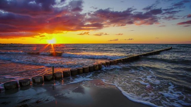 Zeitraffer Sonnenuntergang &uuml;ber der Ostsee