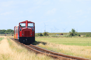 Fototapeta na wymiar Inselbahn Langeoog