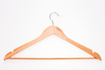 Kleiderbügel aus Holz isoliert