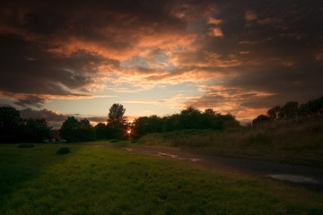 Fototapeta na wymiar sunset at wyken croft park in coventry united kingdom