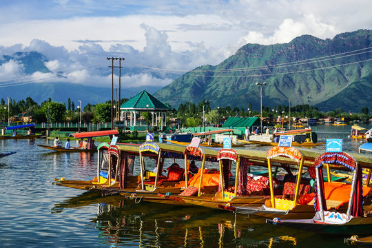 Landscape of Dal Lake in Srinagar, India