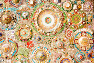 Walls made of glass, marble, ceramic and crystal