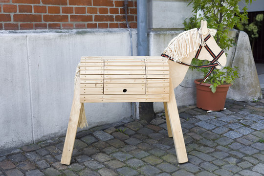 Holzpferd