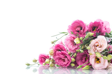 Obraz na płótnie Canvas Beautiful bouquet of pink lisianthus flowers