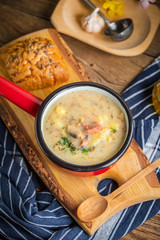 The sour soup made of rye flour.