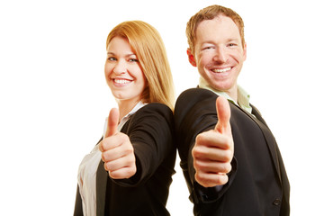 Business Gewinner halten Daumen hoch