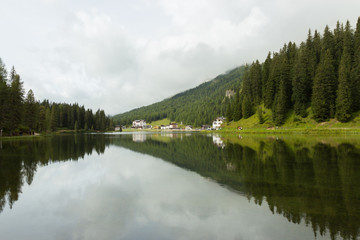 Fototapeta na wymiar view of amazing Misurina lake in Italy