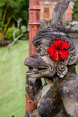 Kamienna rzeźba w hinduistycznej świątyni . Bali, Indonezja © Jarosław  Żak