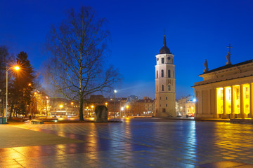 Obraz na płótnie Canvas Cathedral Square, Cathedral Basilica of St Stanislaus and St Vladislav and bell tower during evening blue hour, Vilnius, Lithuania, Baltic states.