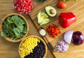Mexican salad with garlic sauce