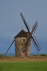 Fototapeta na wymiar Moulin municipal à vent de Craca à Plouezec dans les côtes d'Armor