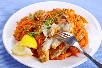 fish braised with vegetables and tomato