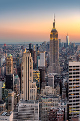 Skyline van New York bij zonsondergang