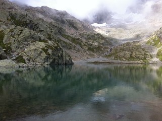 Naklejka na ściany i meble Alpine lake