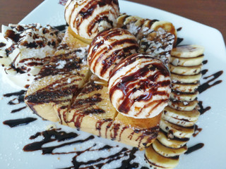 the icecream toast with sweet brownie