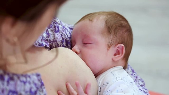 mother and baby, breastfeeding
