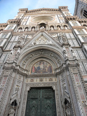 Fototapeta premium FLORENCE, ITALY - MAY 30, 2017: The Cattedrale di Santa Maria del Fiore (Cathedral of Saint Mary of the Flower), or the Duomo, the main church of Florence.