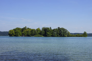 Fototapeta na wymiar The Rose Island in Lake Starnberg, Bavaria