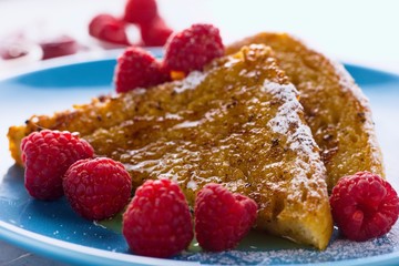 French toast with raspberries and honey