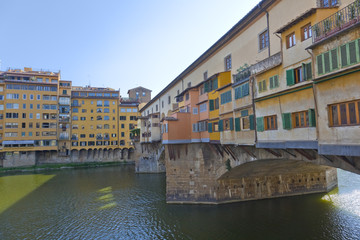 Fototapeta na wymiar Toskana-Impressionen, Florenz, Arno mit Ponte Vecchio