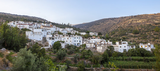 Obraz premium Looking across the alpujarran village of Mecina Alfahar towards the Sierra de la Contraviesa, Granada