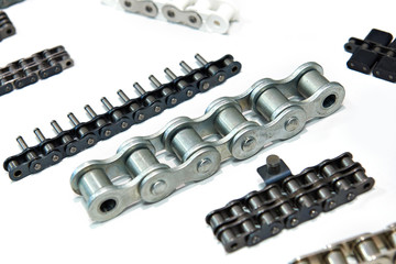Chain links for different vehicle mechanisms
