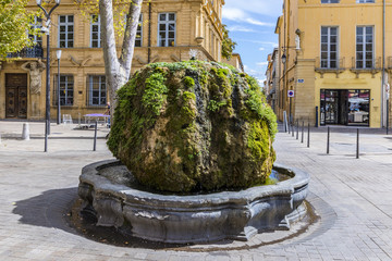 fountain Mousse at cours Mirabeau in Aix en provence