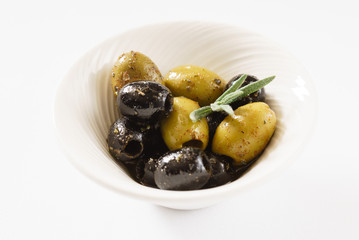 olive fruits in the bowl