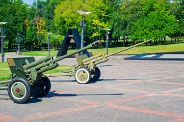 The cannon near the monument "to your liberators, Donbas" in Donetsk.