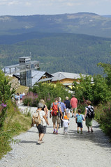 ausflügler auf dem großen arber