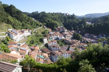Fototapeta na wymiar view of the houses in Cudillero from up, Spain
