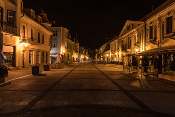 Fototapeta na wymiar City centre of Piestany (Slovakia) in night with no people around