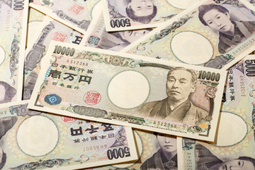 5000円の中に10000円
