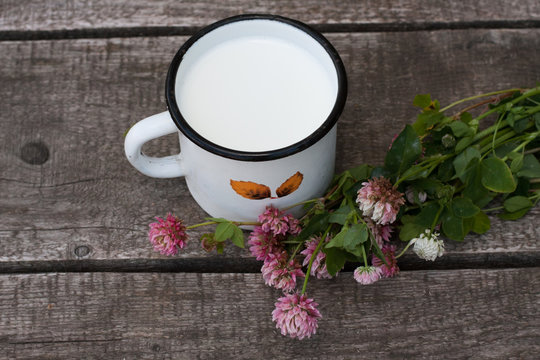 a cup of milk with herbal