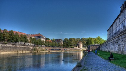 Obraz premium Quais du Doubs à Besançon, Doubs, France
