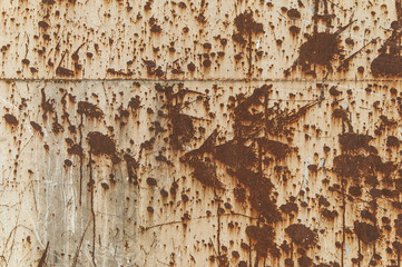 Rust at white painted metal