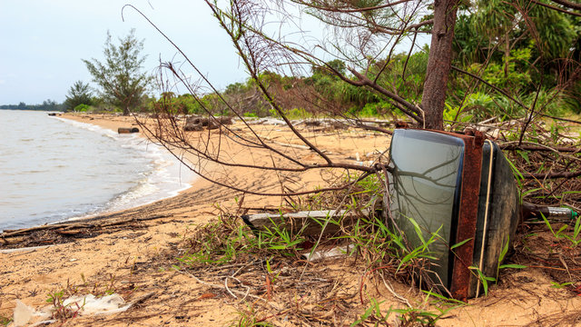 Garbage on the beach tvset
